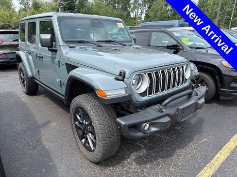 Certified 2025 Jeep Wrangler Unlimited Sahara AWD/4WD image 1