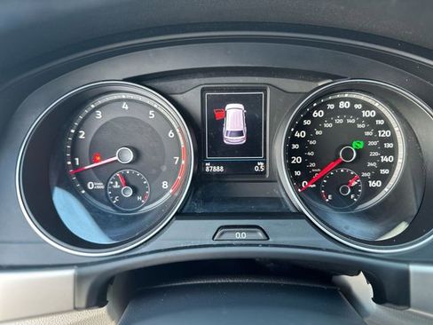 Used 2019 Volkswagen Atlas SE w/ Panoramic Sunroof Package FWD image 16