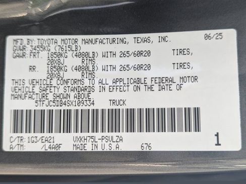 Used 2025 Toyota Tundra Limited AWD/4WD image 27