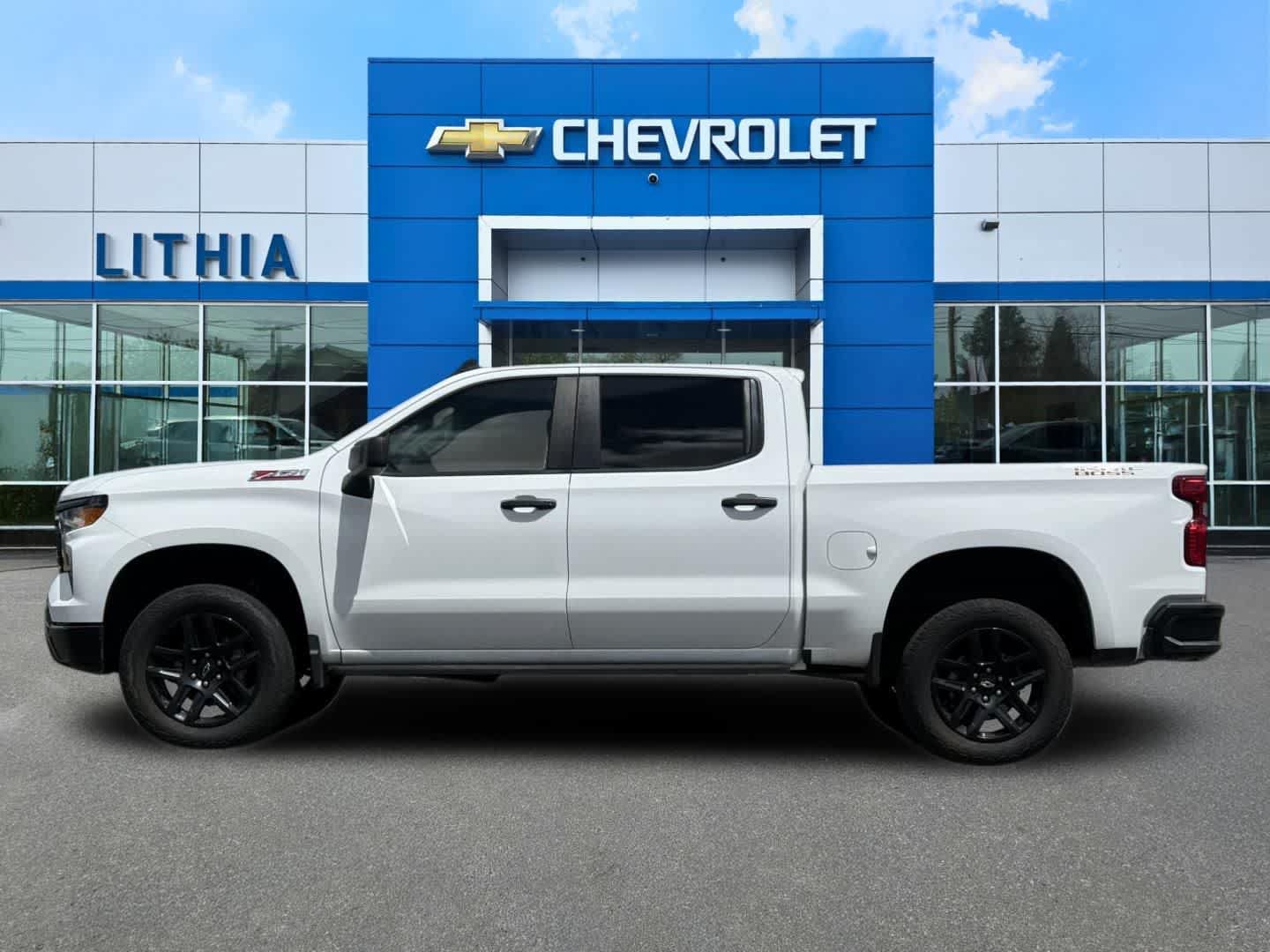 Used 2023 Chevrolet Silverado 1500 Custom Trail Boss AWD/4WD image 5