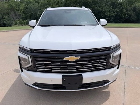 Used 2025 Chevrolet Tahoe High Country AWD/4WD image 7