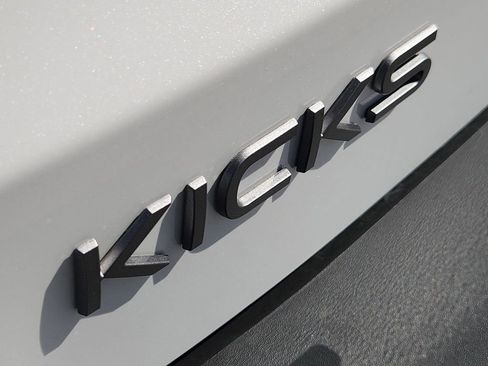New 2026 Nissan Kicks SR FWD image 8