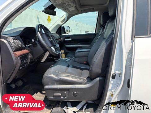 Used 2021 Toyota Tundra Limited w/ Limited Premium Package AWD/4WD image 20