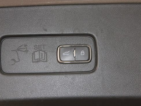 Used 2021 Lincoln Aviator Reserve w/ Equipment Group 201A AWD/4WD image 16