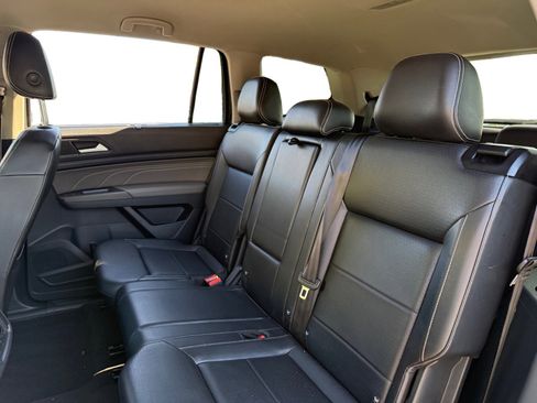 Used 2021 Volkswagen Atlas SE image 13