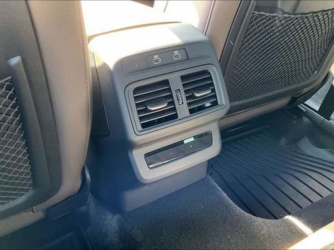 Used 2025 Audi Q5 Premium w/ Convenience Package image 10
