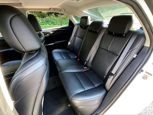 Used 2017 Toyota Avalon Touring FWD image 19