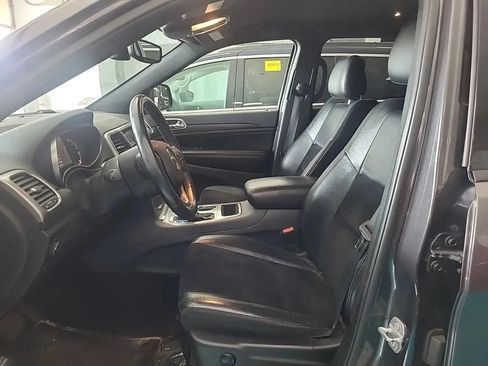 Used 2018 Jeep Grand Cherokee Altitude AWD/4WD image 4