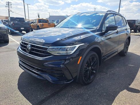 Used 2022 Volkswagen Tiguan SE R-Line AWD/4WD image 7