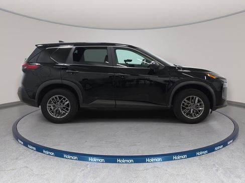 Used 2023 Nissan Rogue S AWD/4WD image 5