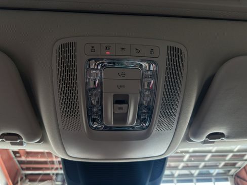 Used 2025 Mercedes-Benz GLE 350 4MATIC image 25