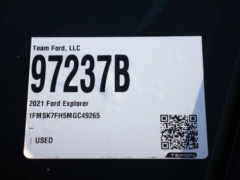 Used 2021 Ford Explorer Limited w/ Equipment Group 301A RWD image 28