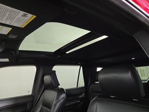 Used 2019 Ford Expedition XLT w/ Equipment Group 201A AWD/4WD image 32