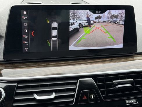 Used 2019 BMW 530i xDrive w/ Convenience Package image 17