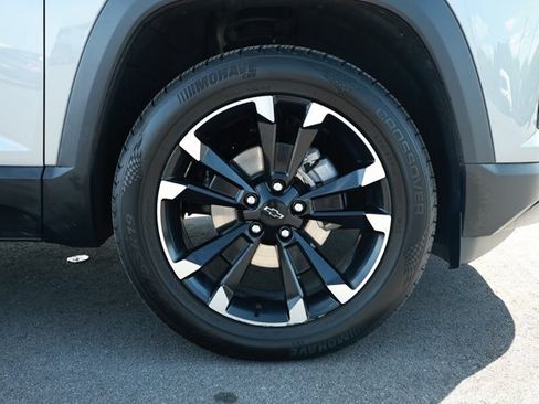 Used 2025 Chevrolet Equinox RS w/ Safety and Technology Package FWD image 5