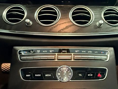 Used 2018 Mercedes-Benz E 300 w/ Premium 1 Package image 18