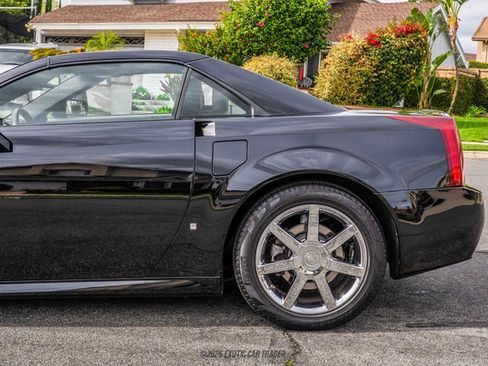 Used 2006 Cadillac XLR image 89