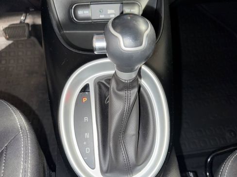 Used 2019 Kia Soul w/ Convenience Package image 19