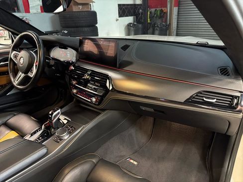 Used 2023 BMW M5 AWD/4WD image 15