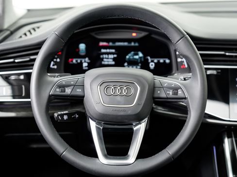 Used 2023 Audi Q8 Prestige AWD/4WD image 12