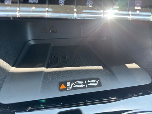 New 2025 Chevrolet Traverse LT image 22