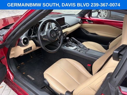 Used 2019 MAZDA MX-5 Miata RF Grand Touring image 18
