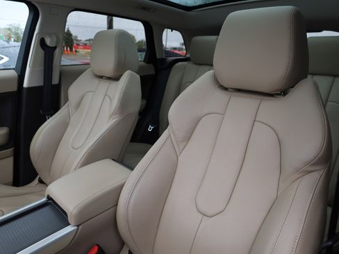 Used 2013 Land Rover Range Rover Evoque Pure Plus image 6