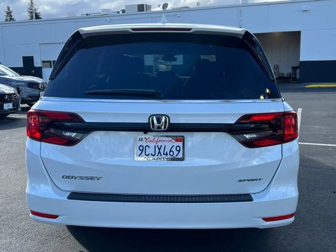 Used 2023 Honda Odyssey Sport image 10