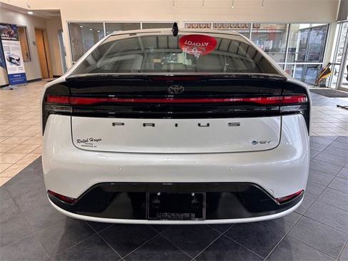 Certified 2025 Toyota Prius Limited image 4