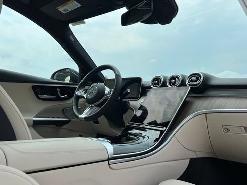Certified 2026 Mercedes-Benz C 300 4MATIC Sedan image 25