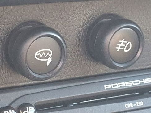 Used 1998 Porsche 911 Carrera image 22