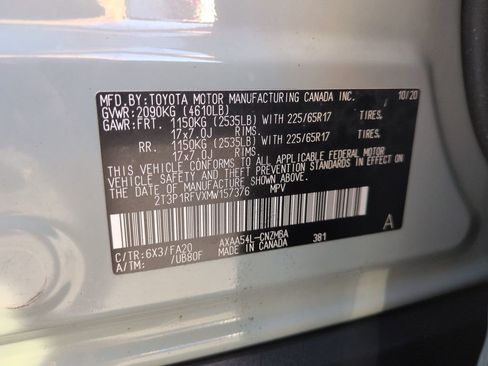 Used 2021 Toyota RAV4 XLE AWD/4WD image 29