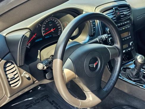 Used 2008 Chevrolet Corvette Coupe RWD image 16