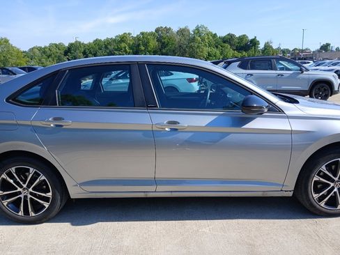 Used 2025 Volkswagen Jetta Sport FWD image 6