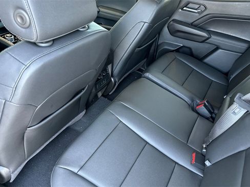 New 2025 GMC Canyon Elevation w/ Convenience Package image 10