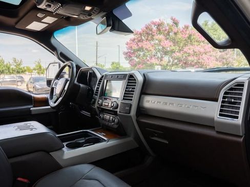 Used 2017 Ford F250 King Ranch w/ King Ranch Ultimate Package AWD/4WD image 34