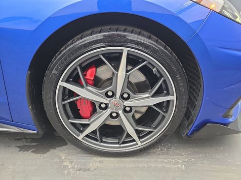 Used 2021 Chevrolet Corvette Stingray Preferred Cpe w/ Z51 Performance Package RWD image 9