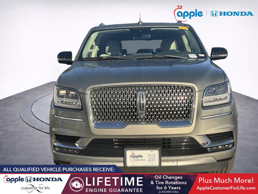 Used 2019 Lincoln Navigator L Reserve AWD/4WD image 2