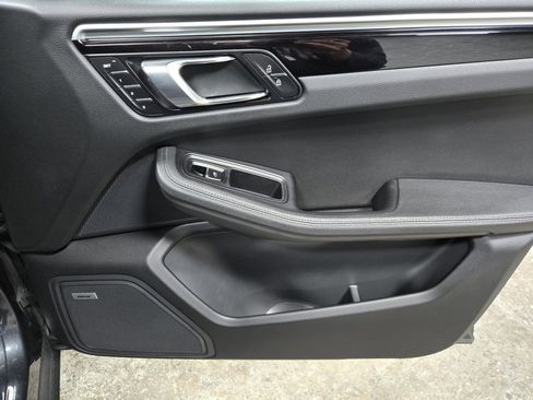 Used 2021 Porsche Macan S image 53