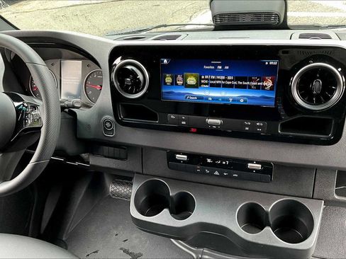 New 2025 Mercedes-Benz Sprinter 2500 image 8