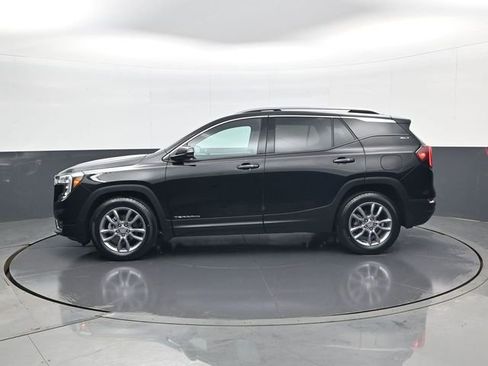 Used 2022 GMC Terrain SLT w/ Infotainment Package II FWD image 8