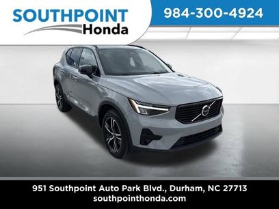 Used 2024 Volvo XC40 B5 Core