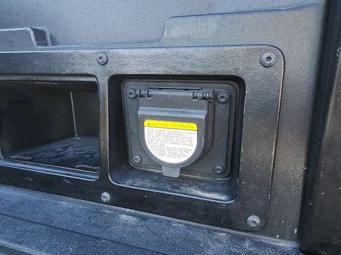 Used 2019 Toyota Tacoma TRD Off-Road w/ Technology Package image 13