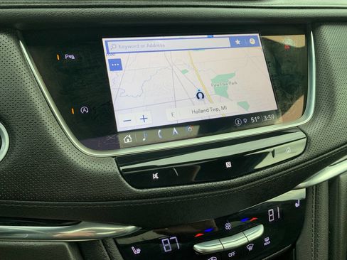 Used 2021 Cadillac XT5 Premium Luxury image 16