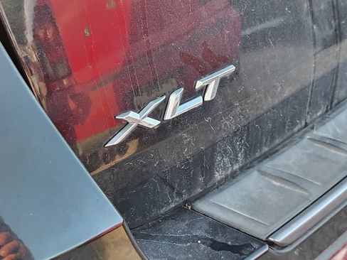 Used 2022 Ford Explorer XLT w/ Equipment Group 202A RWD image 9