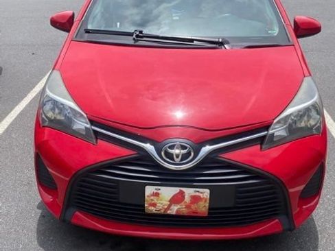 Used 2015 Toyota Yaris L FWD image 9