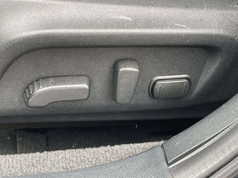 Used 2019 Subaru Outback 2.5i Limited AWD/4WD image 7