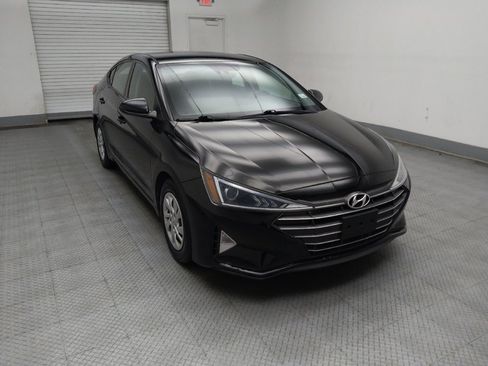 Used 2020 Hyundai Elantra SE w/ Cargo Package (C1) FWD image 13