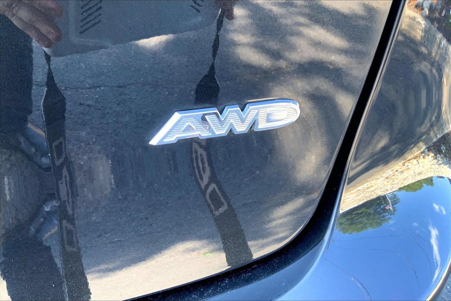 Certified 2023 Chrysler Pacifica Touring-L AWD/4WD image 25