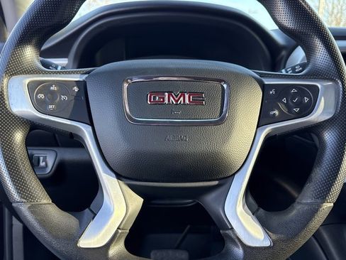 Used 2021 GMC Acadia SLE w/ Driver Convenience Package image 20